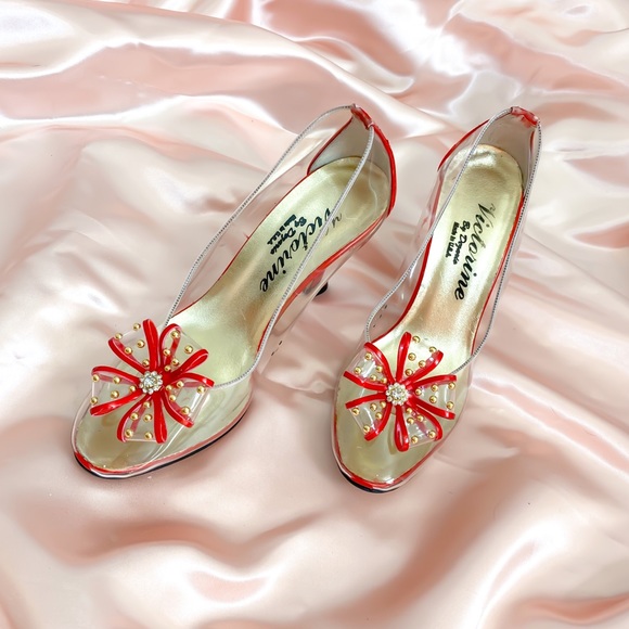 Vintage Shoes - Oh La La Clear Red Vintage Pumps 👠